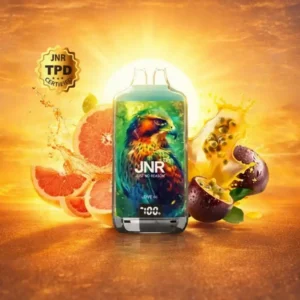 Flacon de e‑liquide JNR Love 66 entouré de fruits exotiques et d’un soleil éclatant, symbole de fraîcheur et d’intensité.